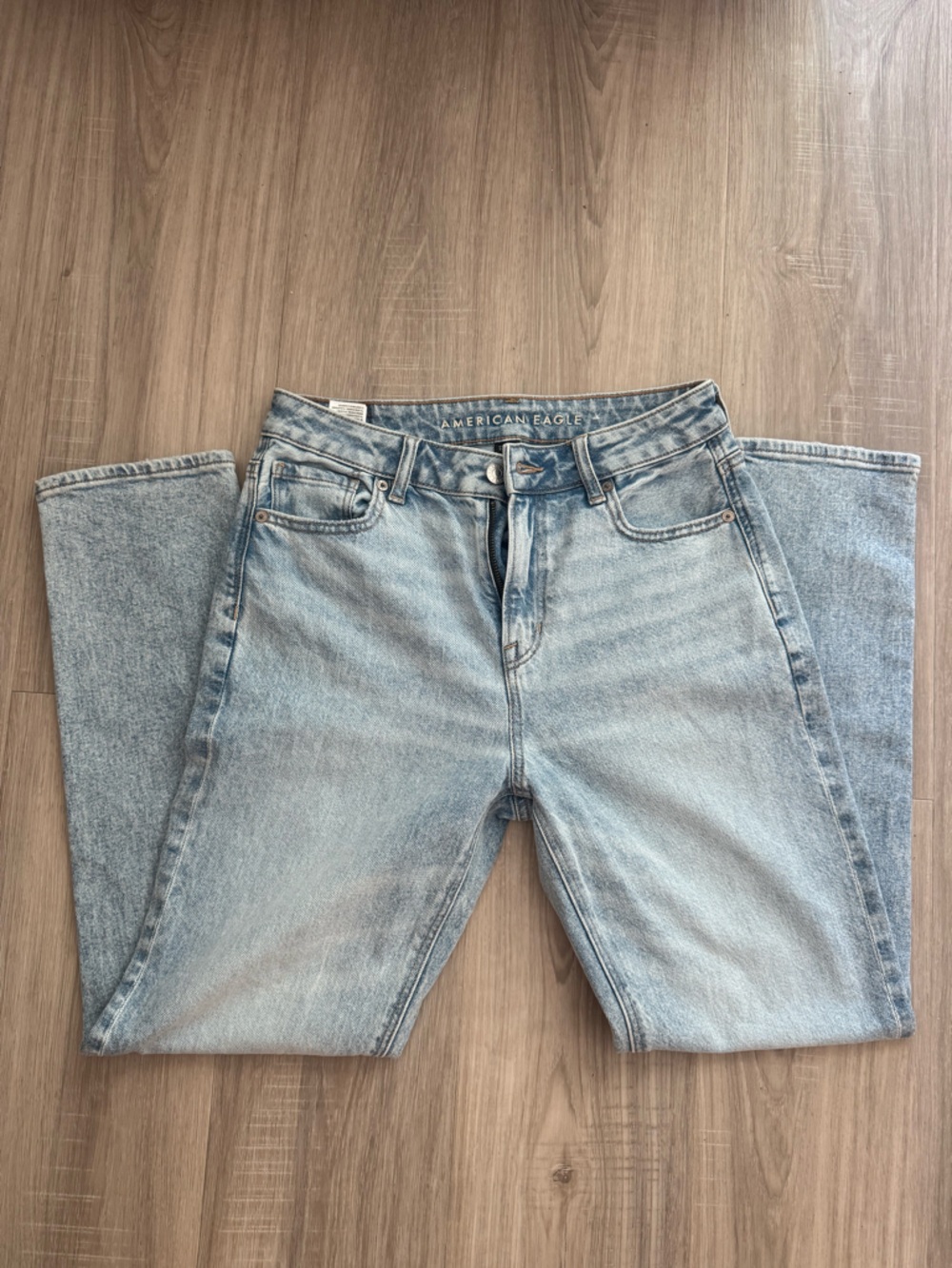 American Eagle Light Wash Jeans